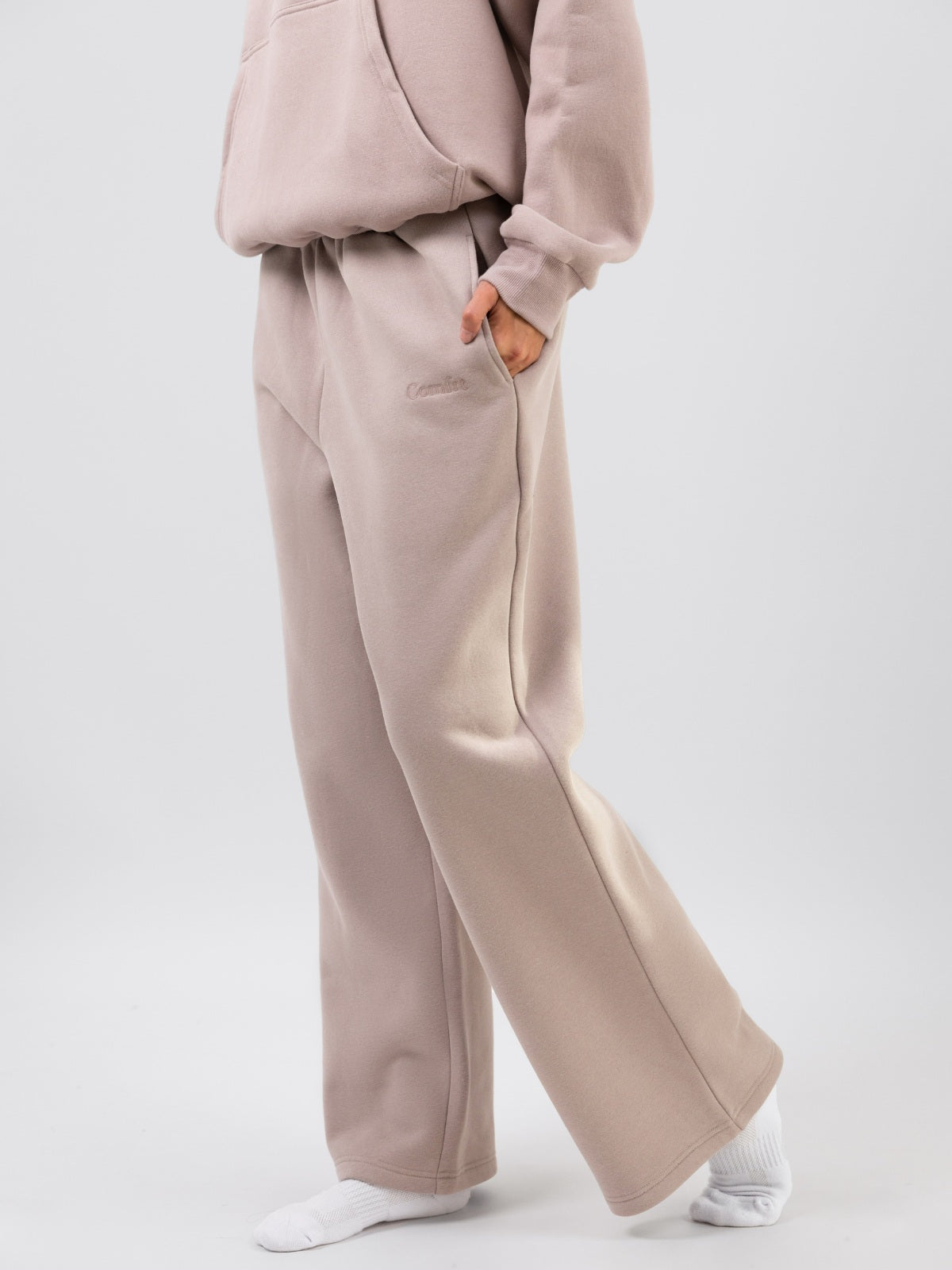 Signature Straight Leg Sweatpants